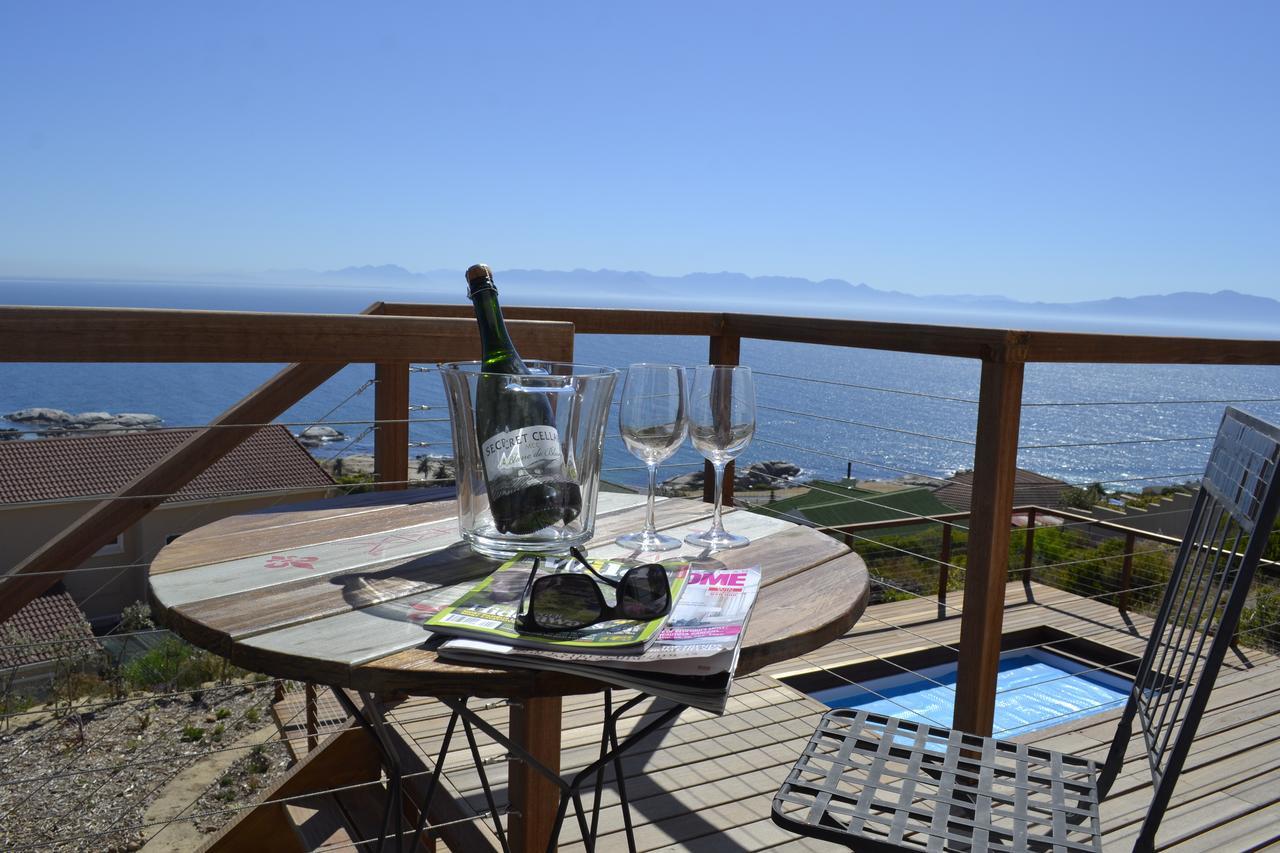 Oceans Drift (Adults Only) Hotel Cape Town Bagian luar foto