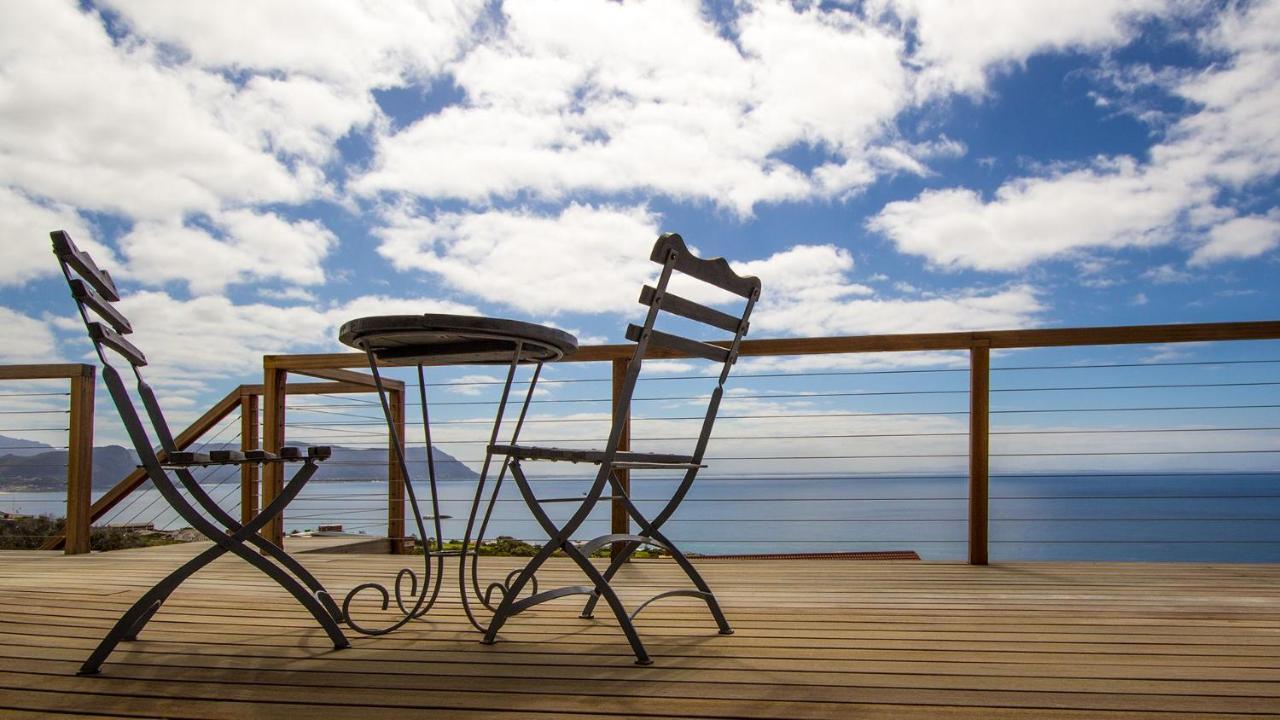 Oceans Drift (Adults Only) Hotel Cape Town Bagian luar foto